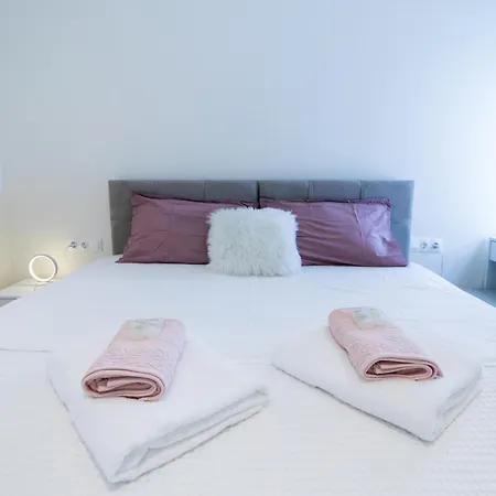 Corfu White * Corfu (city)